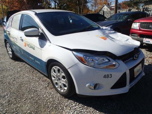 2012 ford focus se 24k miles. the car runs and drives, salvage, wrecked,