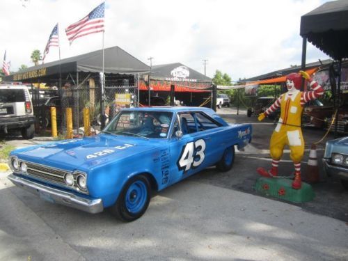 1967 plymouth mopar car trubit to richard petty crowned king race car driver