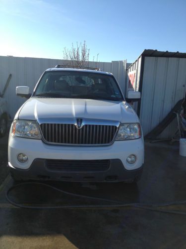 2004 lincoln navigator 5.4l (wrecked good engine and tranny)