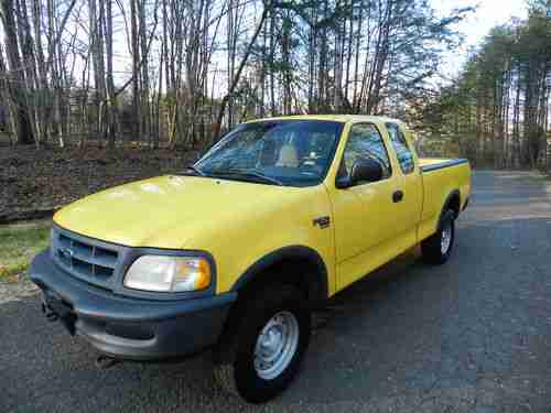 Buy Used 1998 Ford F150 Extend Cab Pickup 3 Door 4 6l 4x4 Yellow