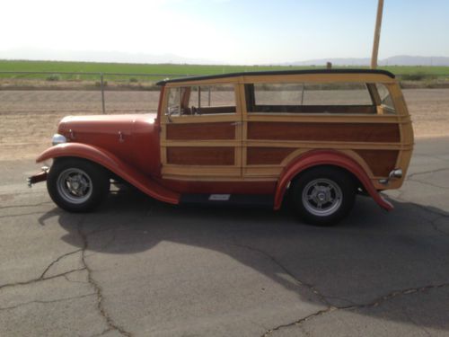 Replica custom built woodie wagon
