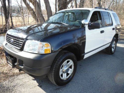 2004 ford explorer 4 door 4x4 4 liter 6 cylinder with ice cold air conditioning