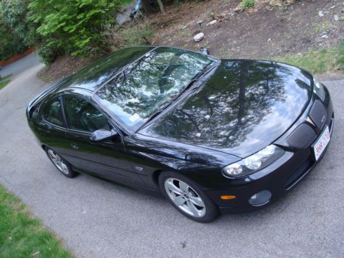 2004 pontiac gto base coupe 2-door 5.7l