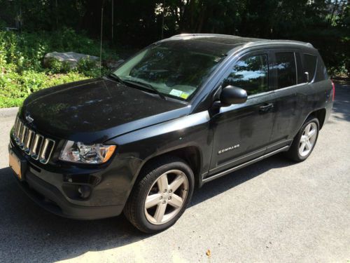 Jeep compass limited black with black interior and sunroof