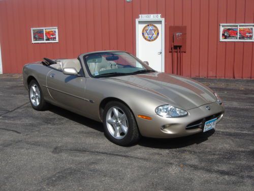 1999 jaguar xk8 convertible, 32,000 miles , orig paint, 2 owner, mint, from az,