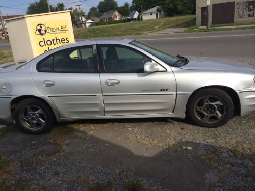 2002  pontiac grand am gt sedan