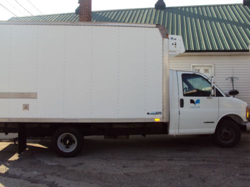 Reefer  2002 Chevrolet Express 3500 Base Cutaway Van 2-Door 5.7L, US $15,000.00, image 1