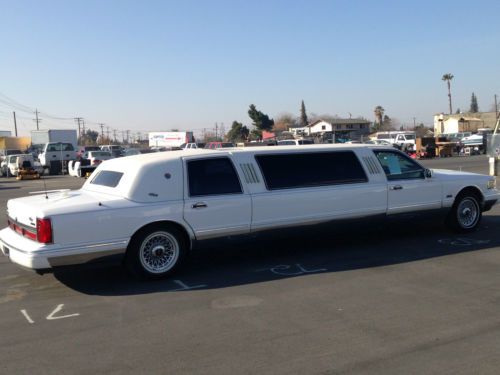 1997 lincoln town car base limousine 4-door 4.6l