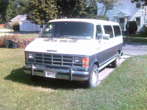 1990 dodge b250 base standard passenger van 3-door 5.9l