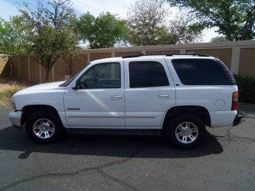 2001 chevy tahoe lt leather interior 4x4 tow pkg moon roof loaded!