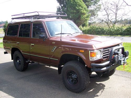 Toyota landcruiser bj60 turbo diesel / 5 speed