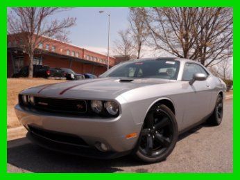 $5500 off msrp blacktop hemi automatic leather navigation bluetooth 20in wheels