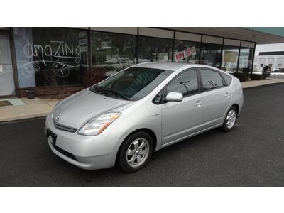 Electric hybrid / very clean / 44-45 mpg / no reserve