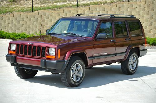 Cherokee sport xj / limited leather / 1 owner / rust free / only 38k miles !!!!!