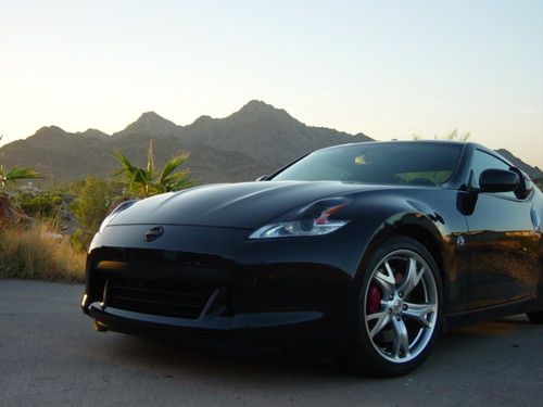 2010 nissan 370z--factory new-.40k window sticker-this is a great deal