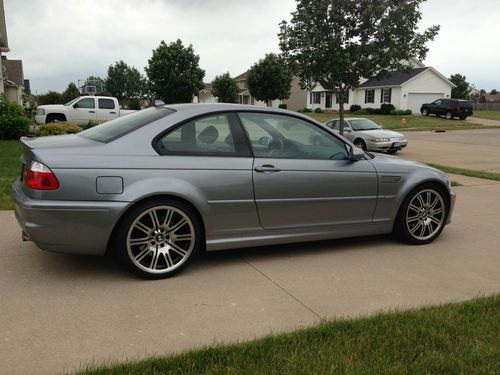 2004 bmw m3 base coupe 2-door 3.2l.  6 speed manual