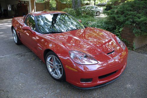 2006 victory red corvette zo6, 9200 miles, gmpp warranty, 2012 engine