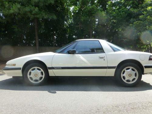 1991 buick reatta coupe - low mileage - most options - garaged - well maintained