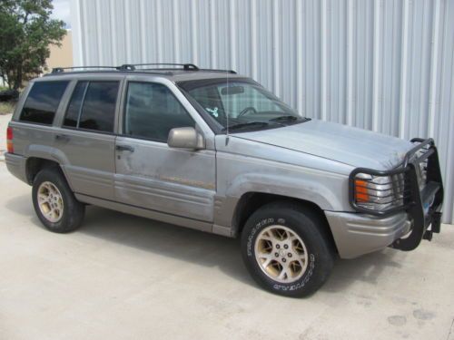 98 jeep grand cherokee limited v8 all time 4wd front differential is out.
