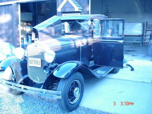 1930 model a ford two tone paint brown w/black fenders original/no rust