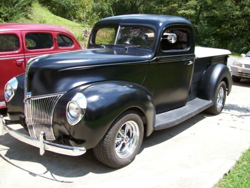 1940 ford custom pick up truck ,flat black,v8,auto,heat/air ,ps/pb,23mpg.