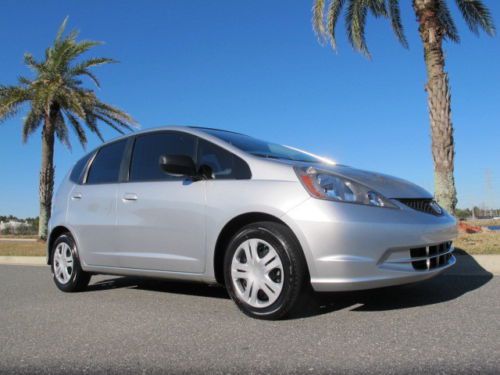 2011 honda fit - one-owner!! auto trans - cd - power package- clean carfax!