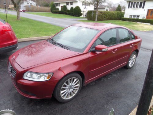 2011 volvo s40, t5, 2.5l turbo, no reserve, mint condition, only 62k, leather