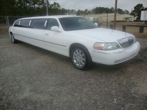 Lincoln town car 120&#034; stretch limo