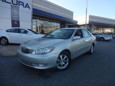 Camry xle 2.4l leather sunroof 4-cyl power equipment cruise control heated seats