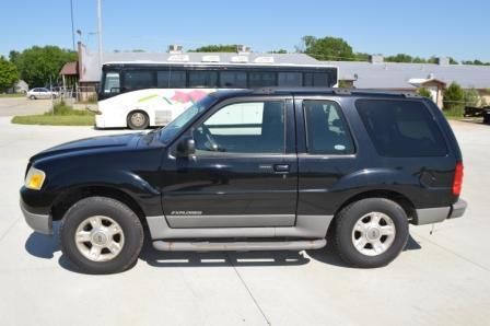 2002 ford explorer sport; very nice condition