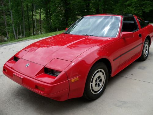 1986 nissan 300zx base coupe 2-door 3.0l like new--less than 29,000 miles