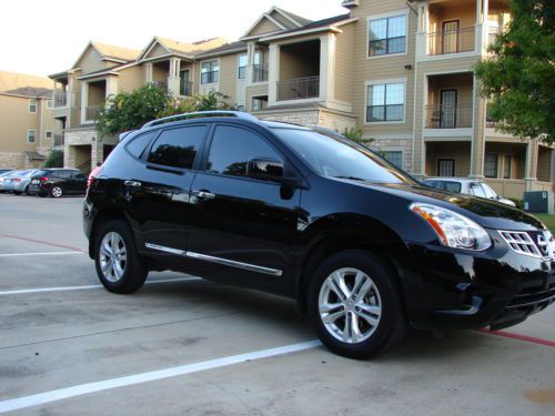 2013 nissan rogue sv autocheck,carfax clean, no reserve like new only 10k miles