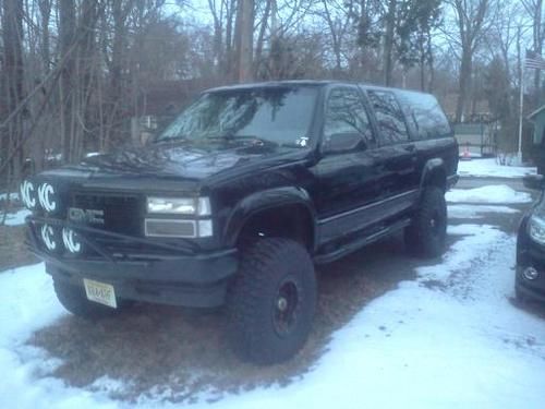 1993 gmc suburban 4x4 lifted v8 k1500 3 rows seating, not chevy truck, new tires