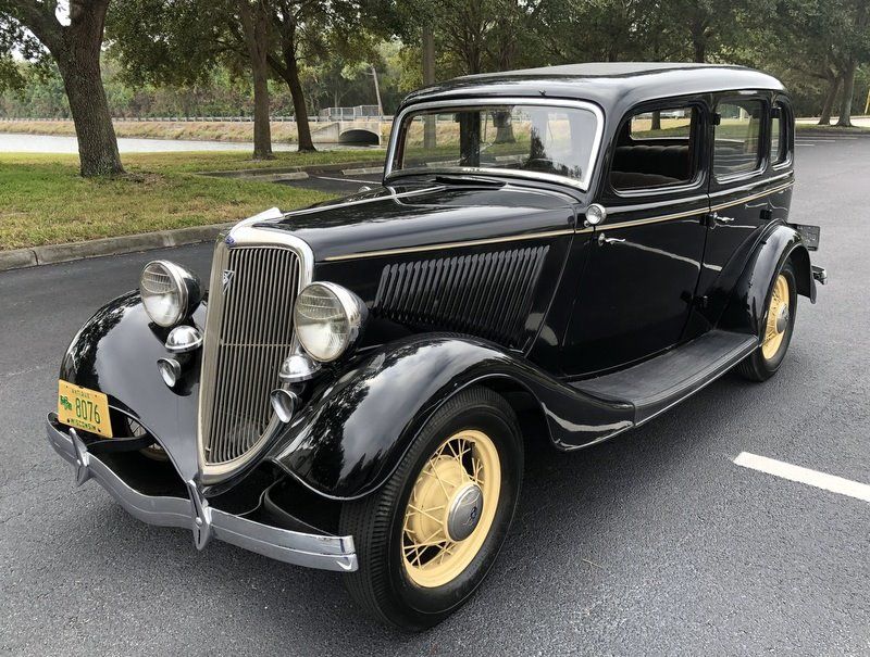 1934 ford 4 door sedan deluxe $42,500 negotiable