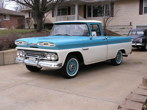 Chevrolet 1961 classic short bed fleet side pickup