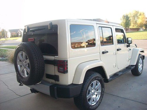 2012 jeep wrangler unlimited sahara 4x4