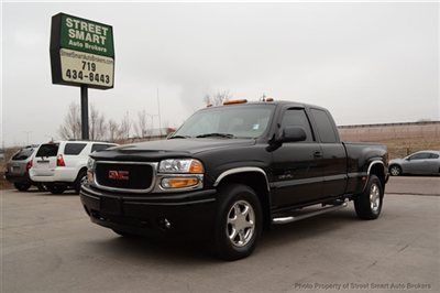 Only 50,751 miles, gmc sierra denali awd ext. cab, quadrasteer, heated leather