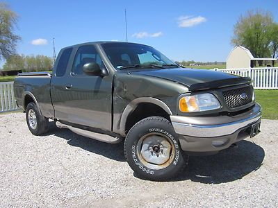 Sharp 2002 ford f-150 king ranch 5.4l  auto. 4x4 good miles, rebuildable salvage