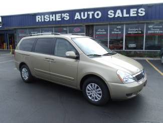 2011 kia sedona lx