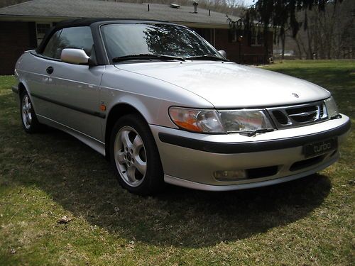 Saab convertible lo mileage silver gray leather real nice