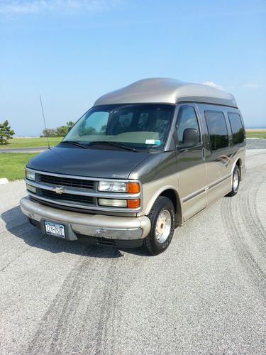 2001 chevrolet express g1500 family conversion tv/vcr leather no reserve