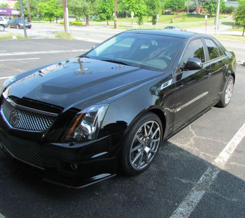 2009 cadillac cts v sedan 4-door 6.2l only 13,000 miles - nice!