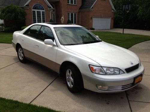 1998 lexus es300- amazing shape- nedds nothing and cleanest on ebay!  must drive