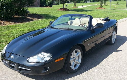 Gorgeous convertible xk8 - black beauty with low miles- garage kept-