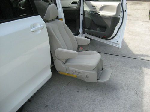 Sell used 2011 Toyota Sienna Minivan with Power Mobility ... Sell used 2011 Toyota Sienna Minivan with Power Mobility ...