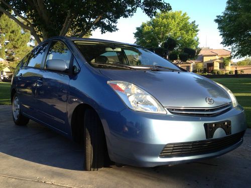 2004 toyota prius base hatchback 4-door 1.5l