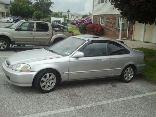 Sell Used 1998 Honda Civic Ex Coupe 2 Door 1 6l In Silver