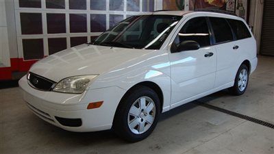 No reserve in az - 2007 ford focus se wagon one owner corporate off lease