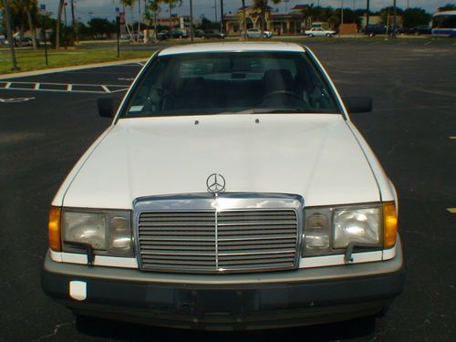 1988 mercedes-benz 300 series excellent classic white low miles low reserve
