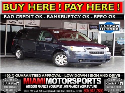 We finance '08 chrysler minivan touring navigation leather entertainment and ...
